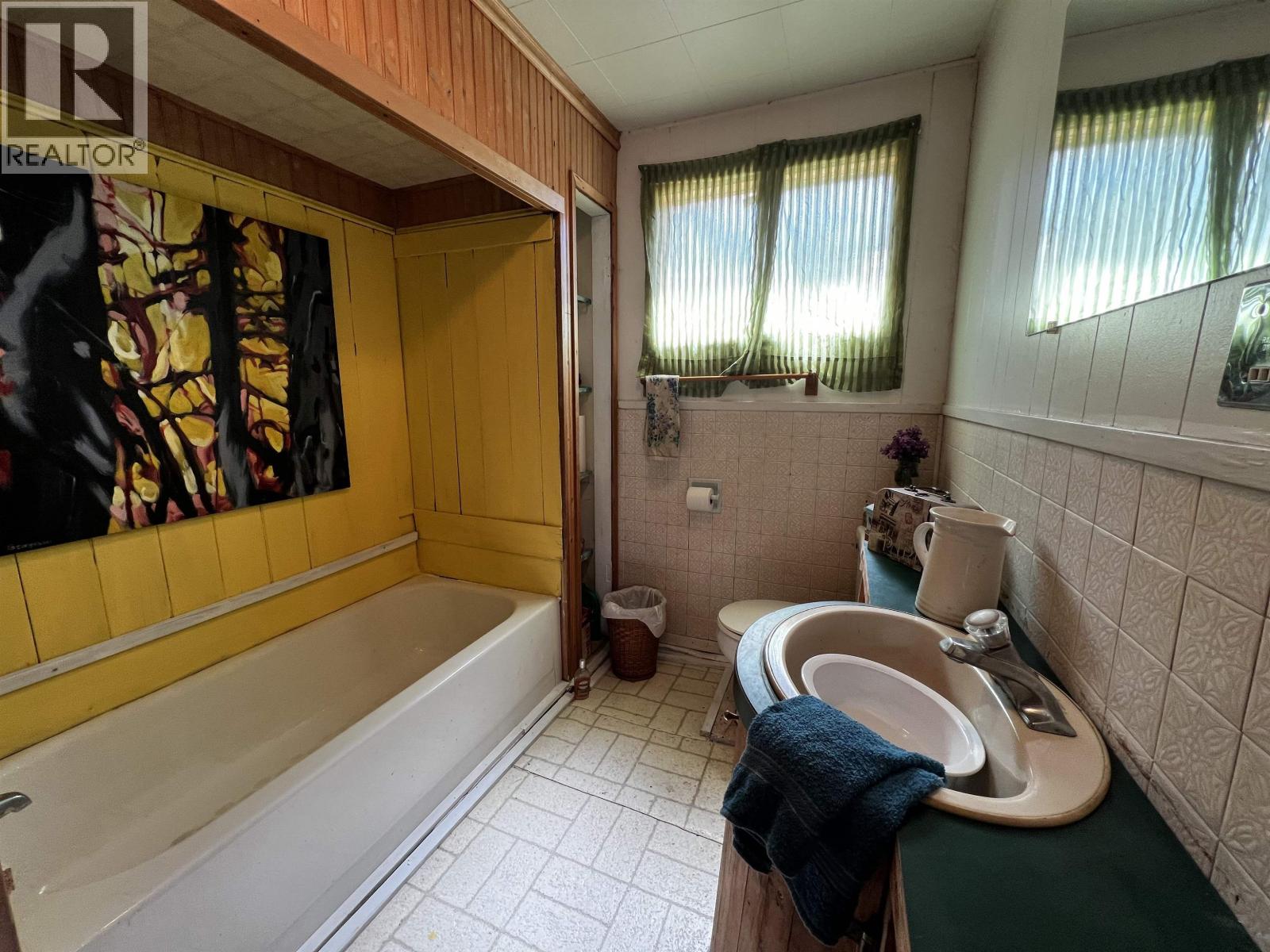 10258 W 16 HIGHWAY - 16