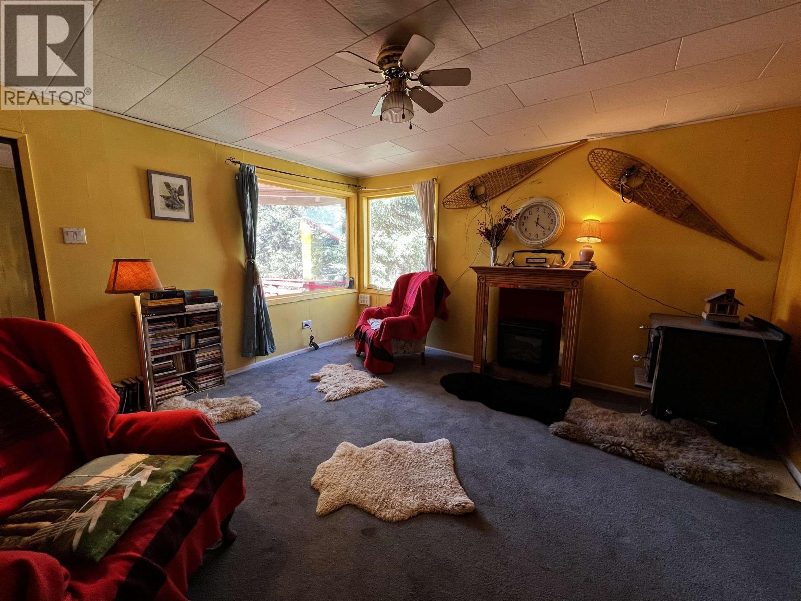 10258 W 16 HIGHWAY - 10