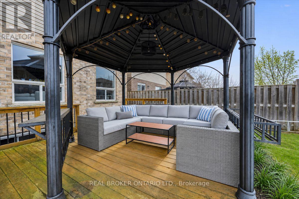 58 STEVENSON STREET - 25