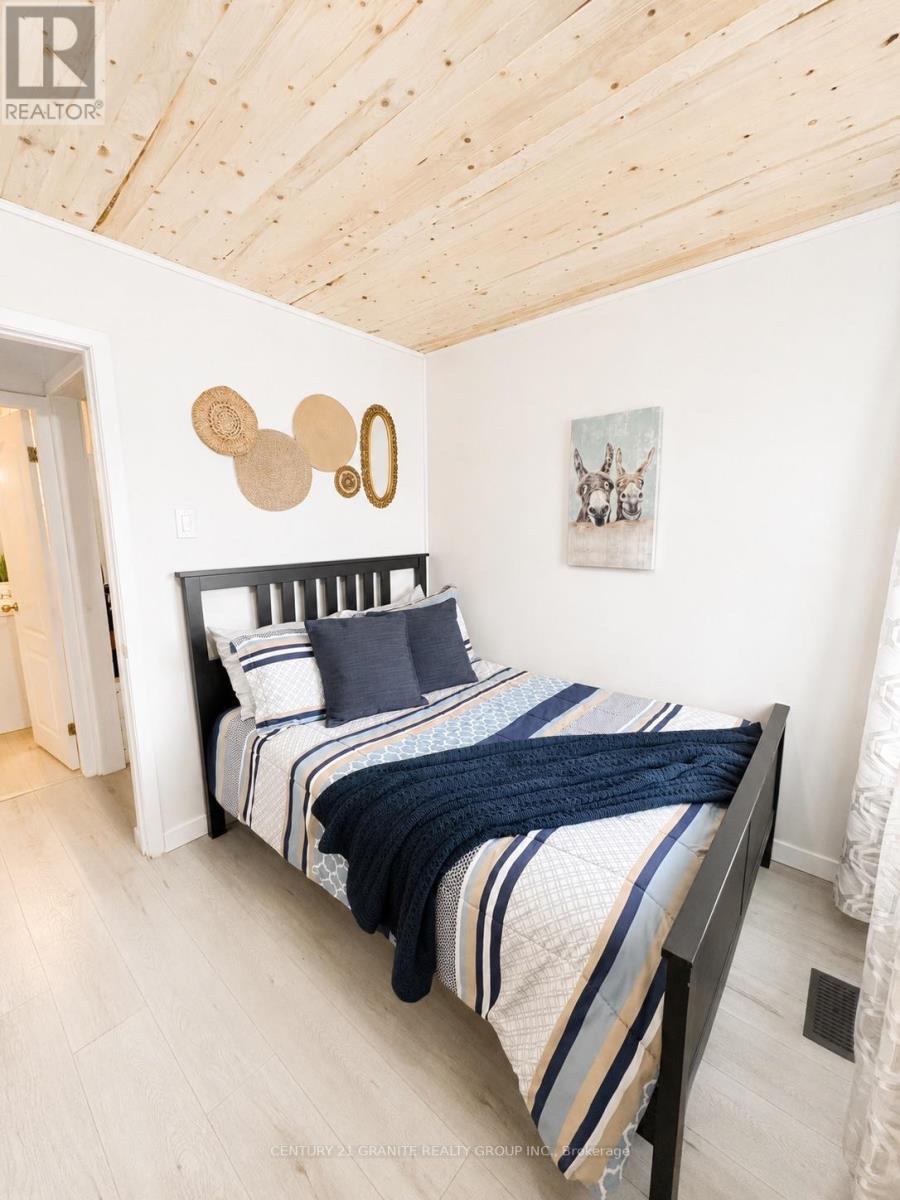 25 BRETHOUR ROAD - 13