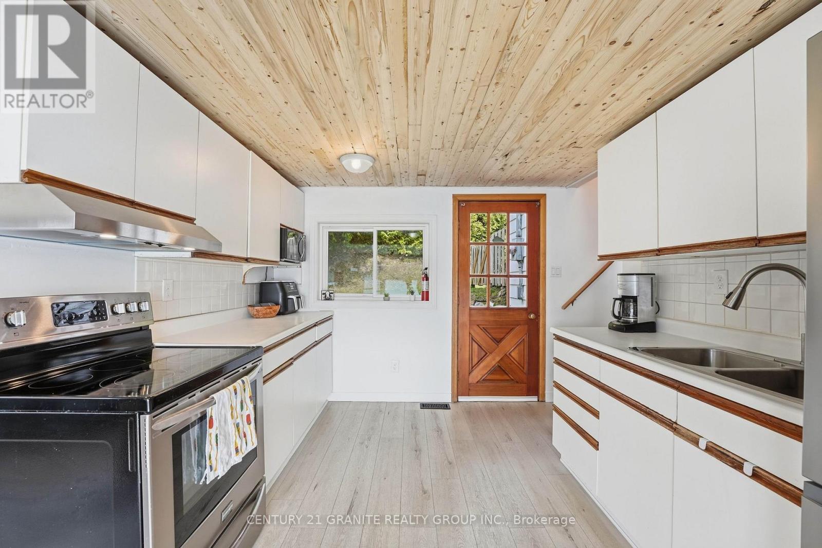 25 BRETHOUR ROAD - 8