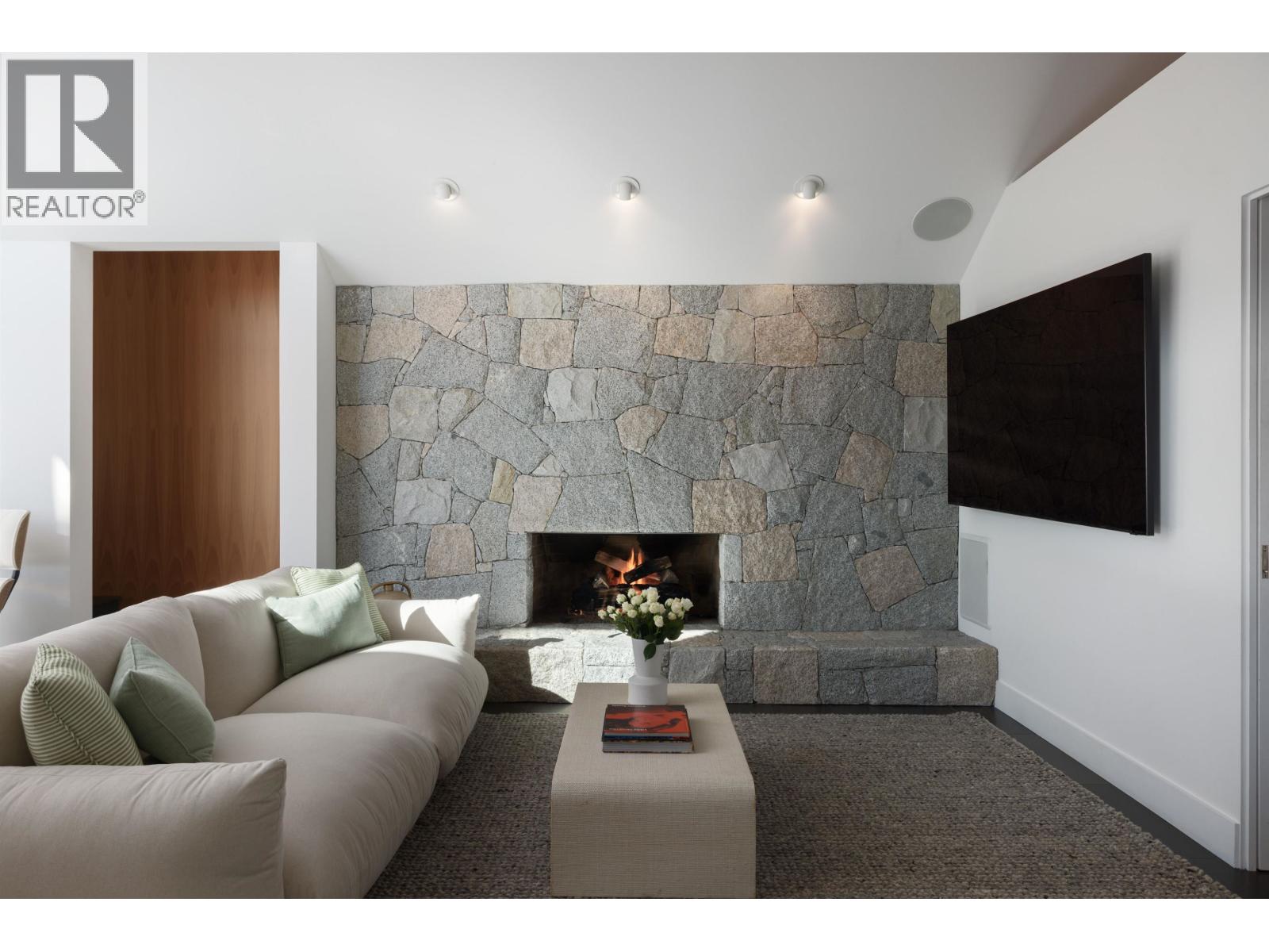 3460 ROCKVIEW PLACE, West Vancouver