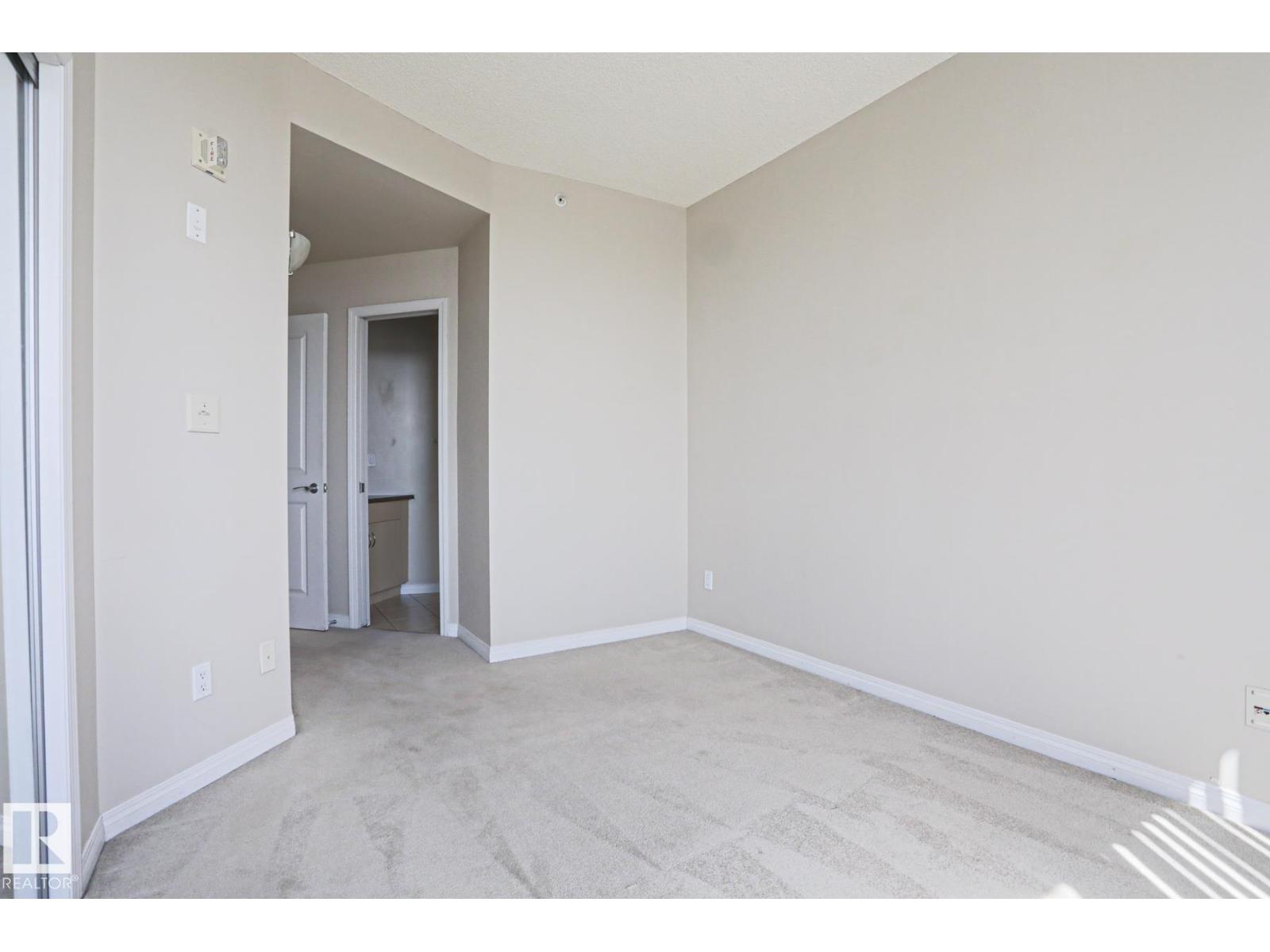 #902 10504 99 AV NW, Edmonton