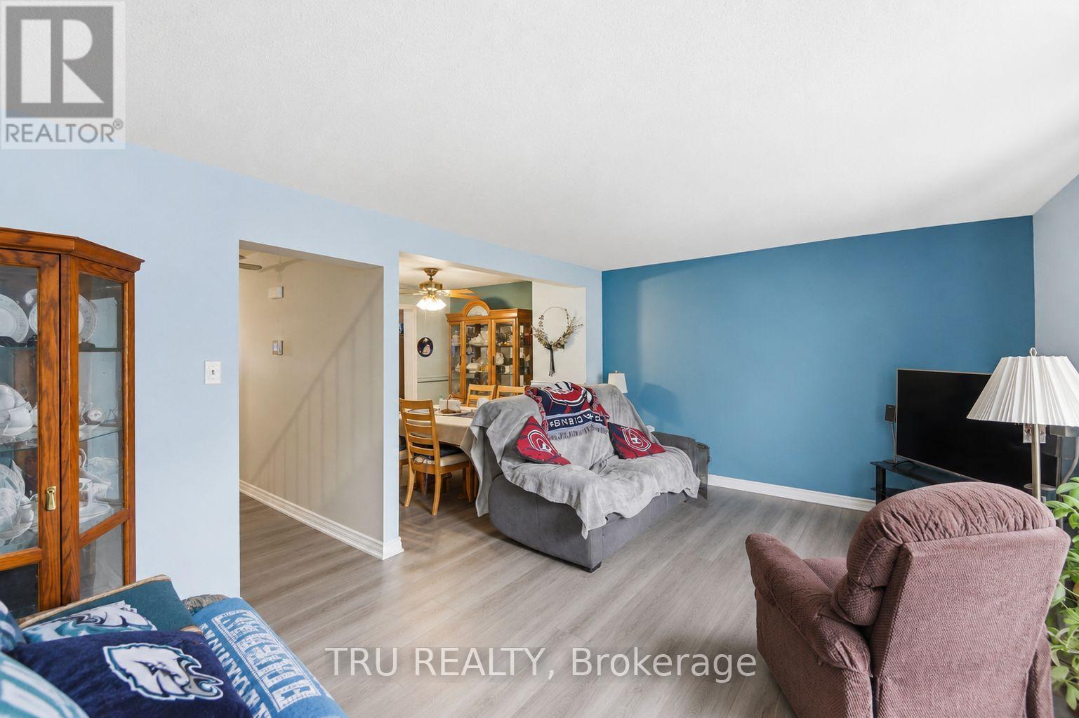 #16 2336 ORIENT PARK DRIVE E - 11