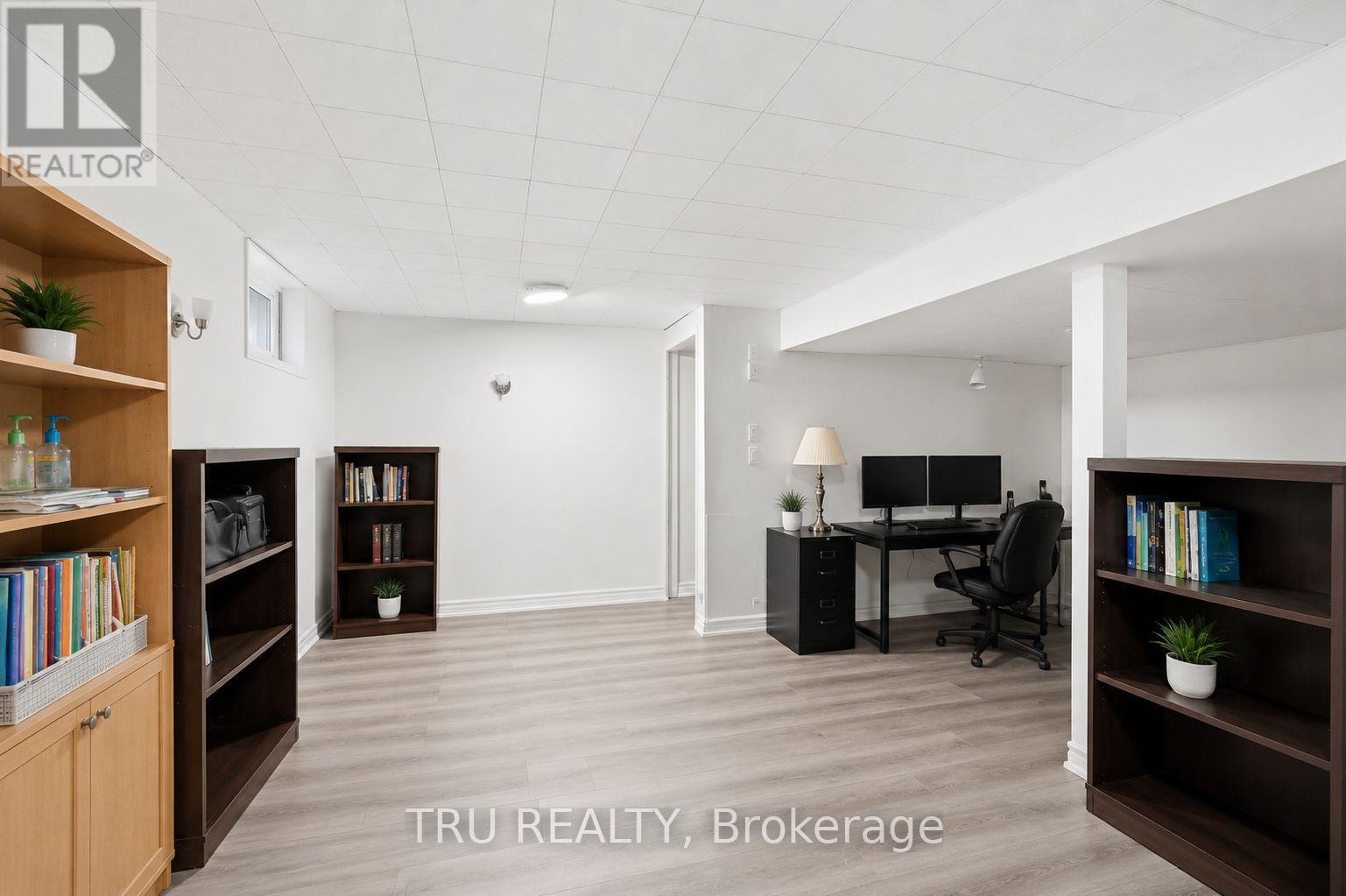 #16 2336 ORIENT PARK DRIVE E - 21