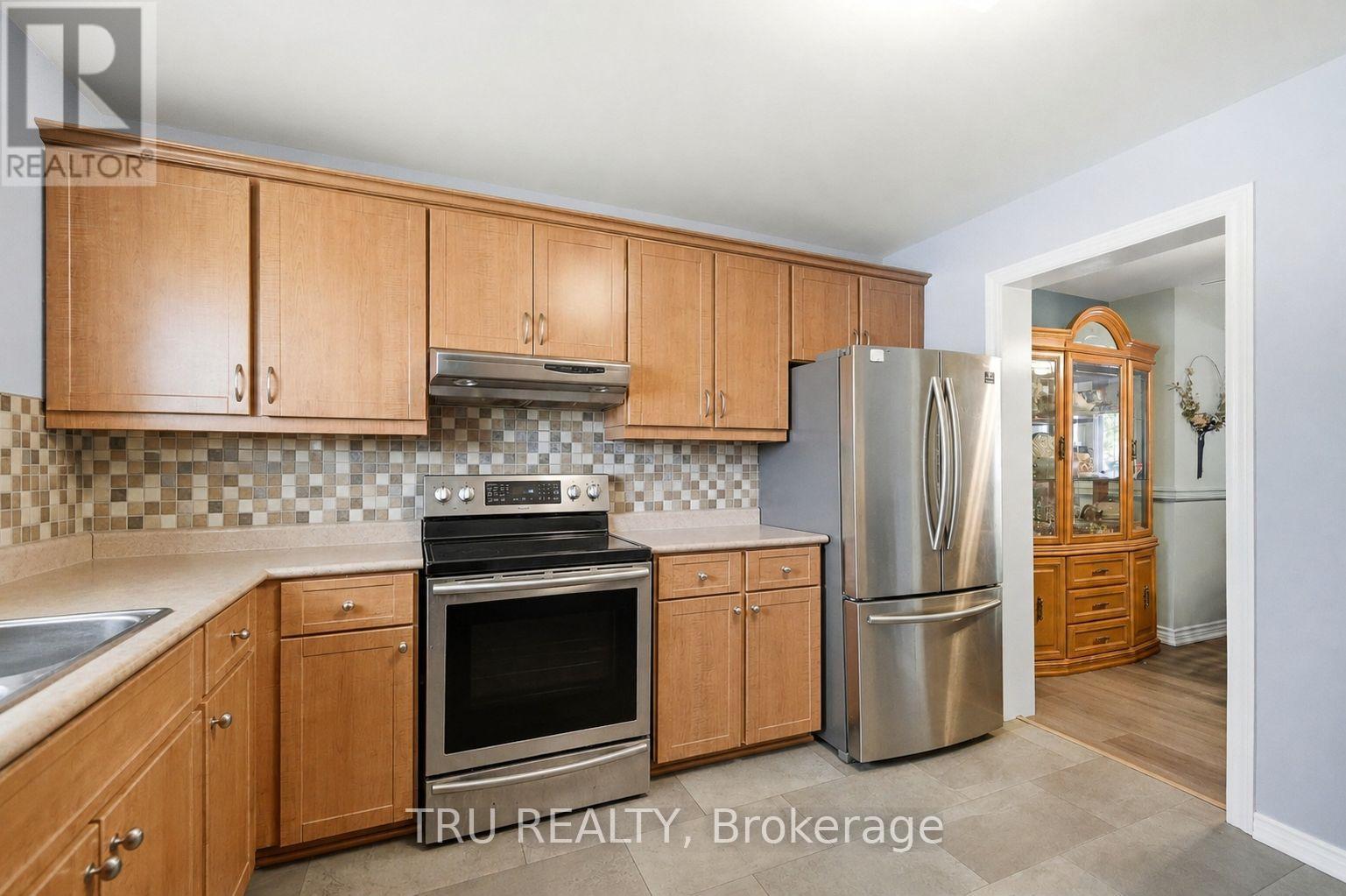 #16 2336 ORIENT PARK DRIVE E - 6