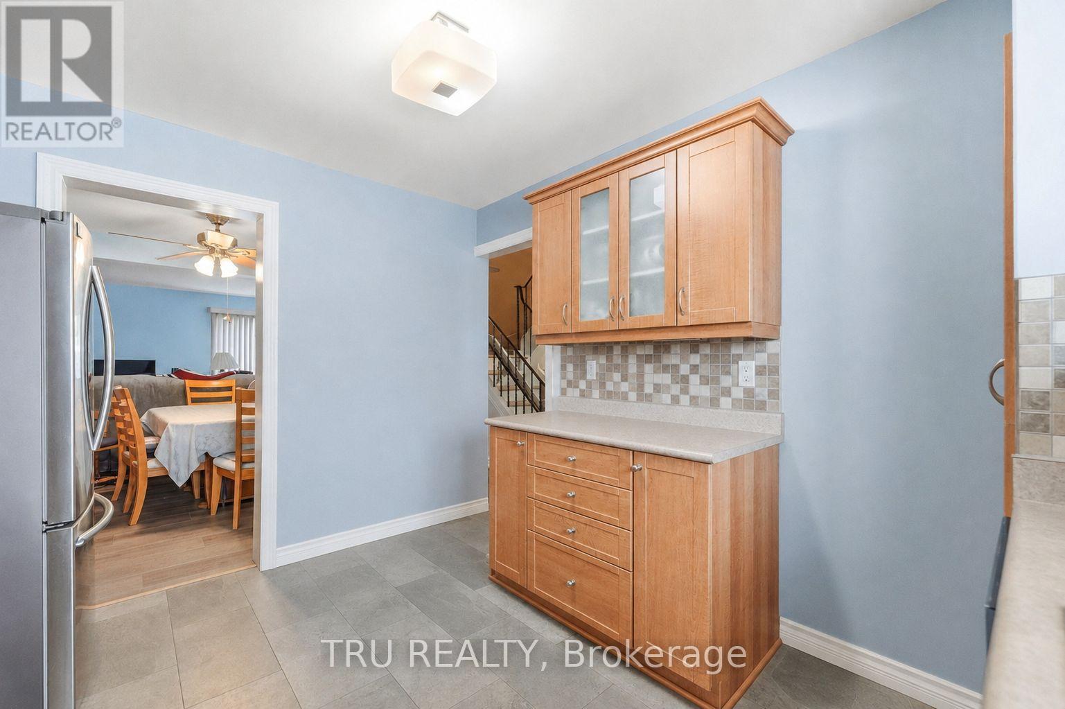 #16 2336 ORIENT PARK DRIVE E - 7