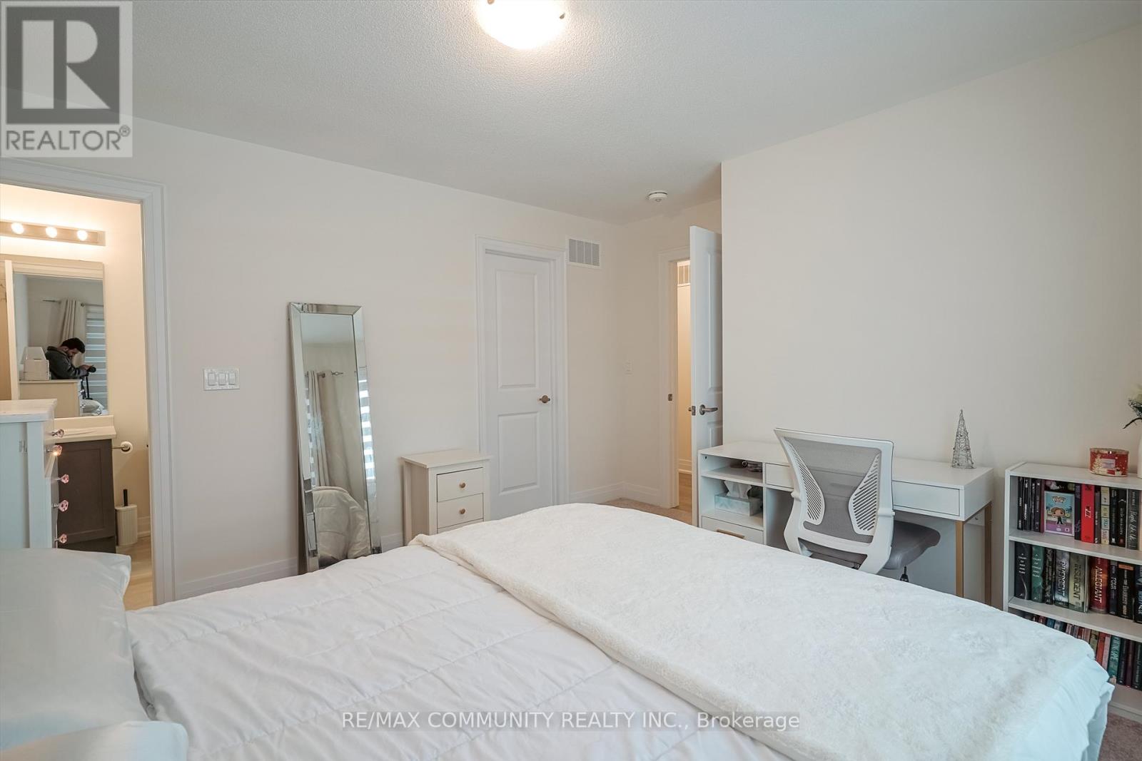 55 HOAD STREET - 42