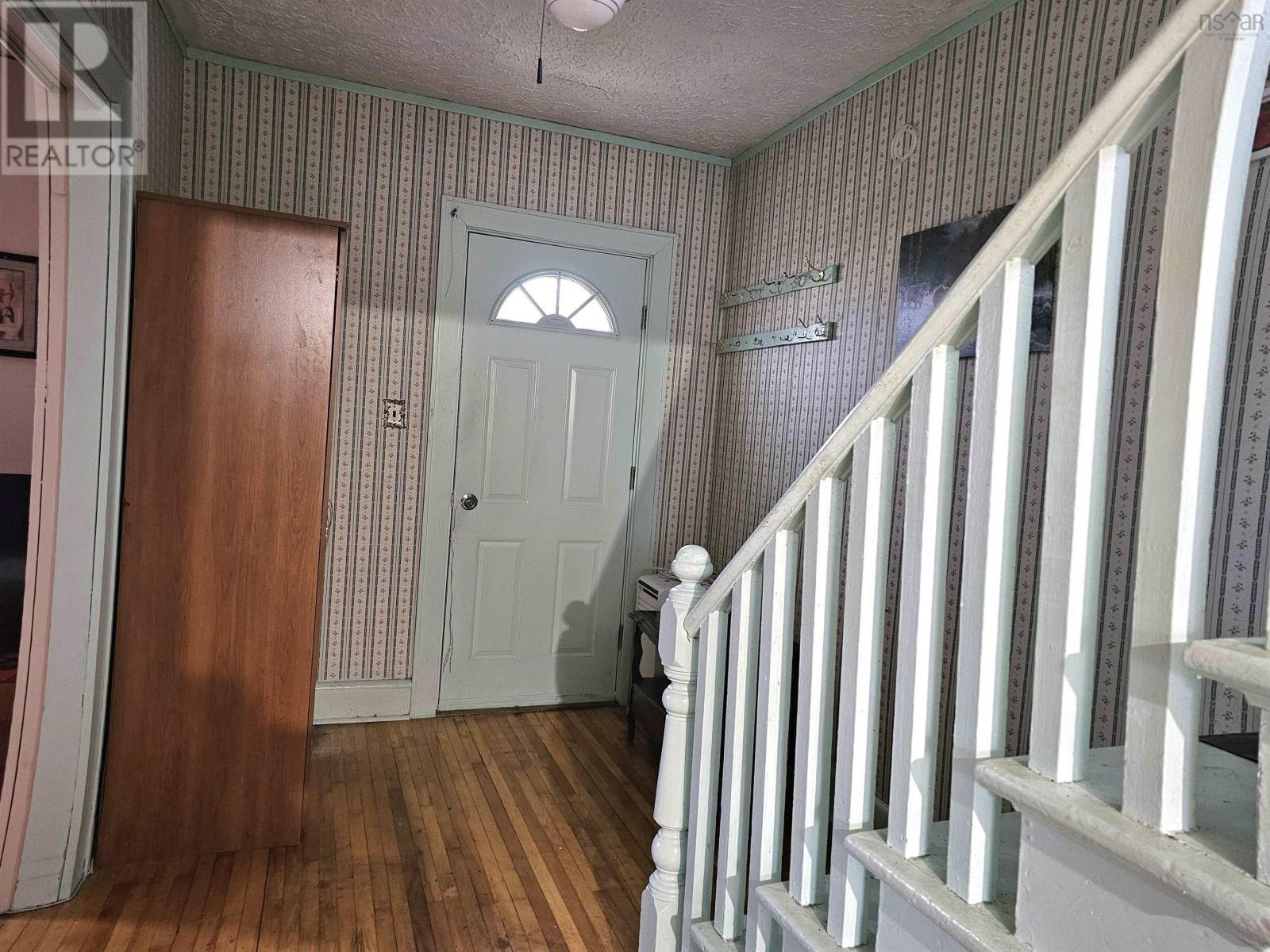 Property 29 of 30 of 140 Willow Street