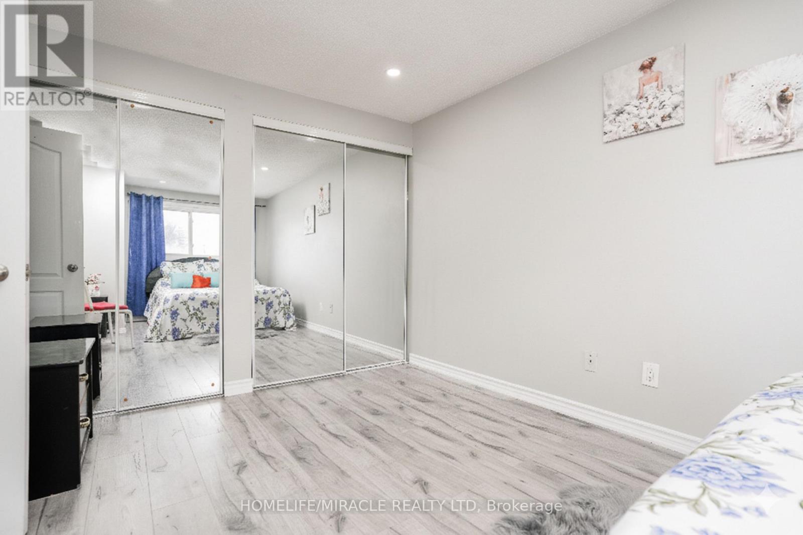 15 HEATHERSIDE COURT - 12