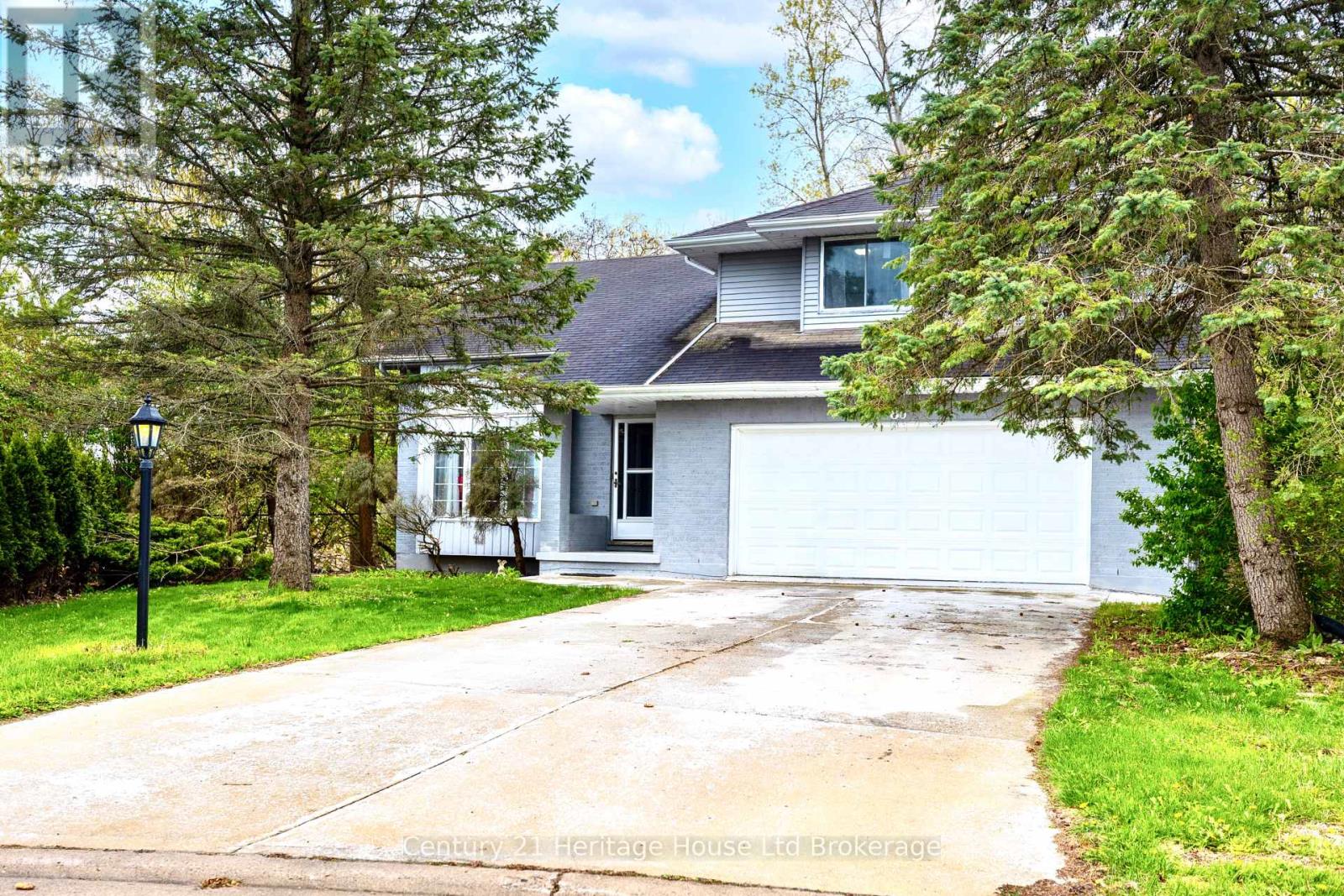 86 LYSANDA COURT - 2