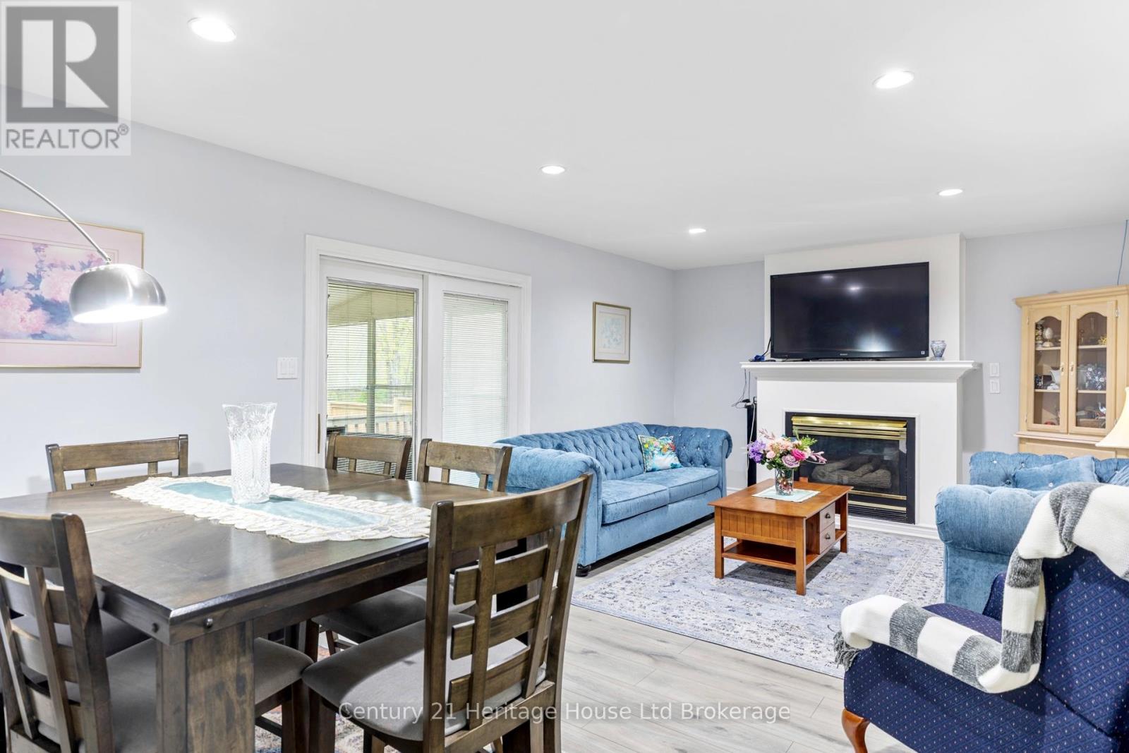 86 LYSANDA COURT - 14