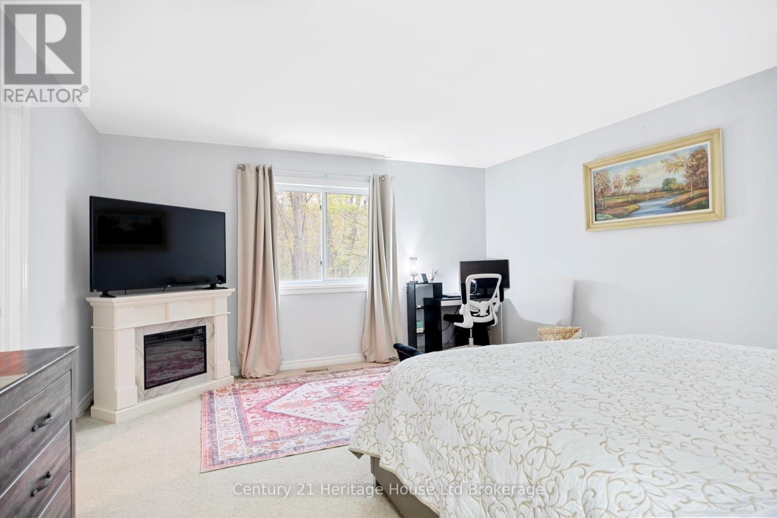 86 LYSANDA COURT - 22