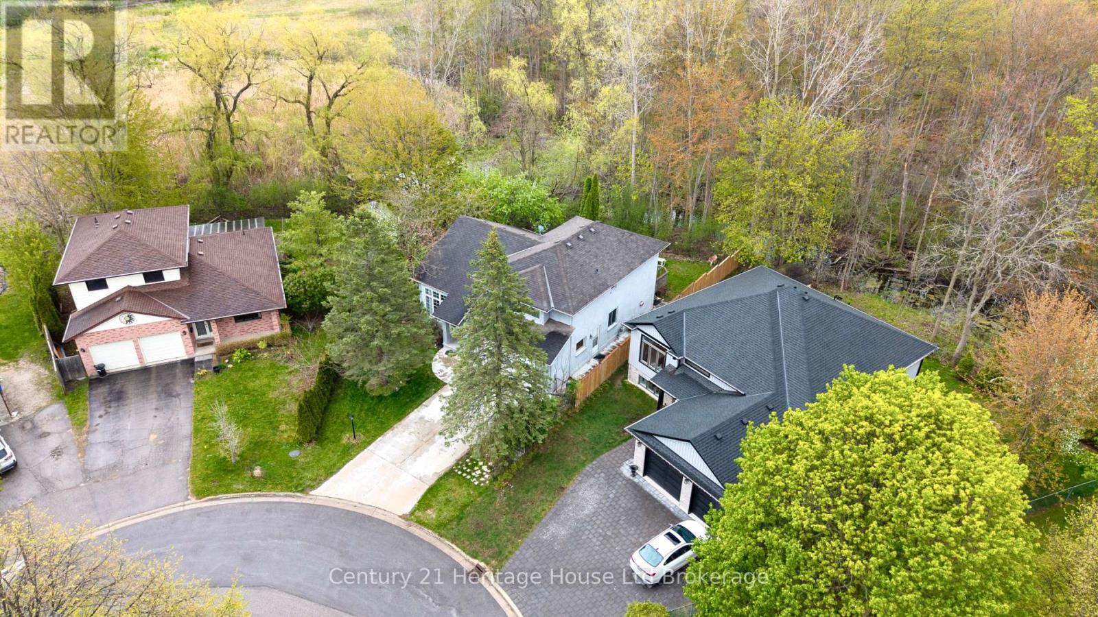 86 LYSANDA COURT - 30