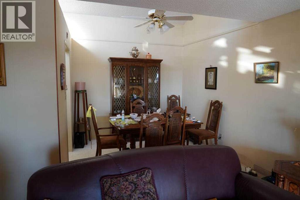 #407 3719C 49 Street NW - 22