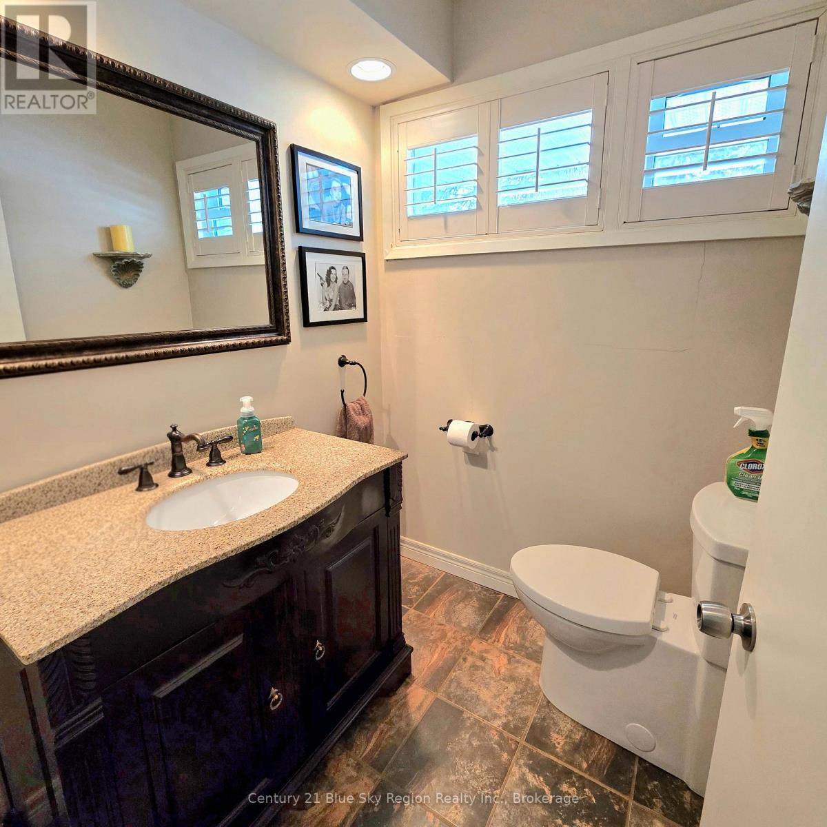 941 PINEWOOD ROAD - 16