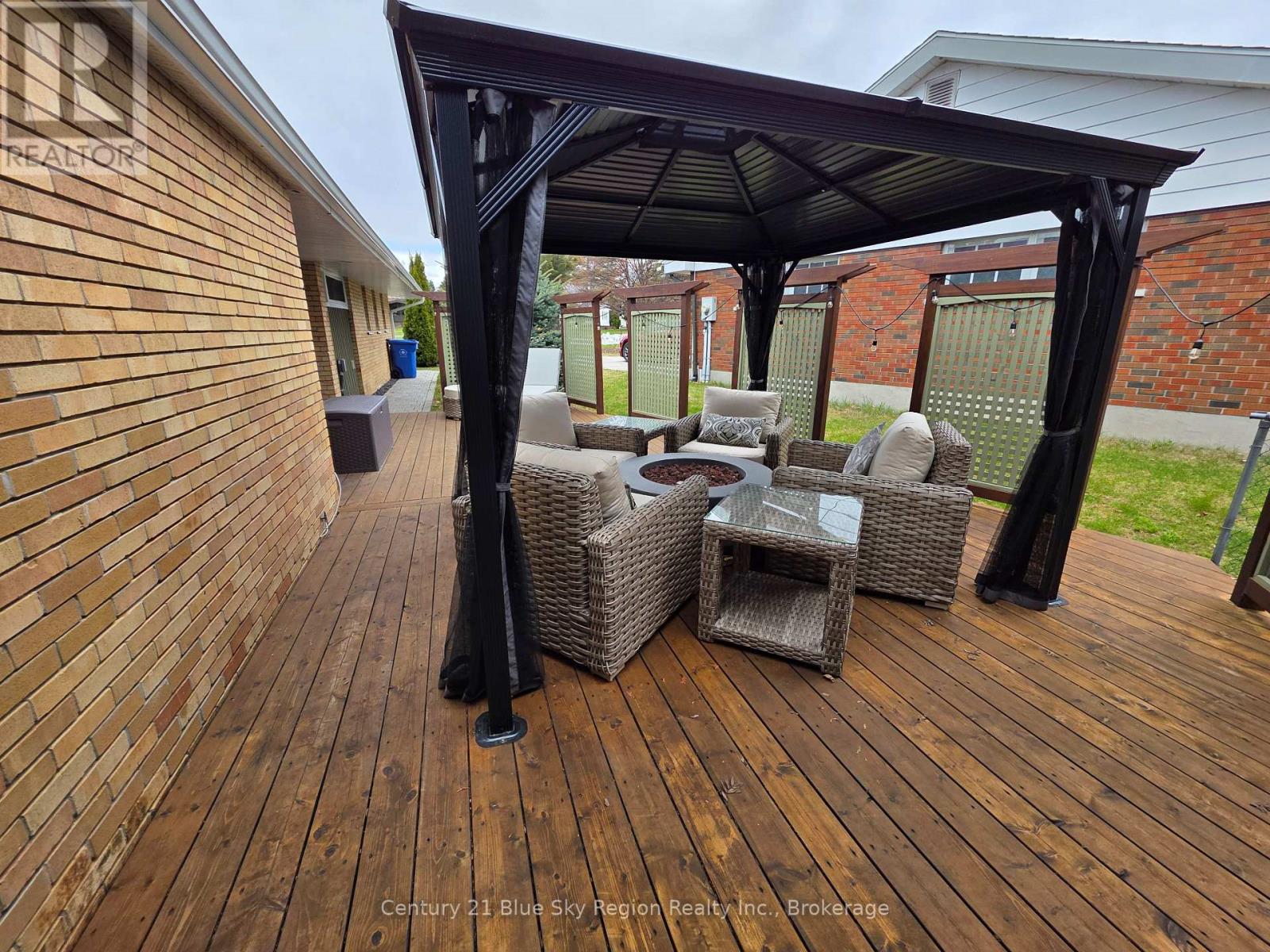 941 PINEWOOD ROAD - 36