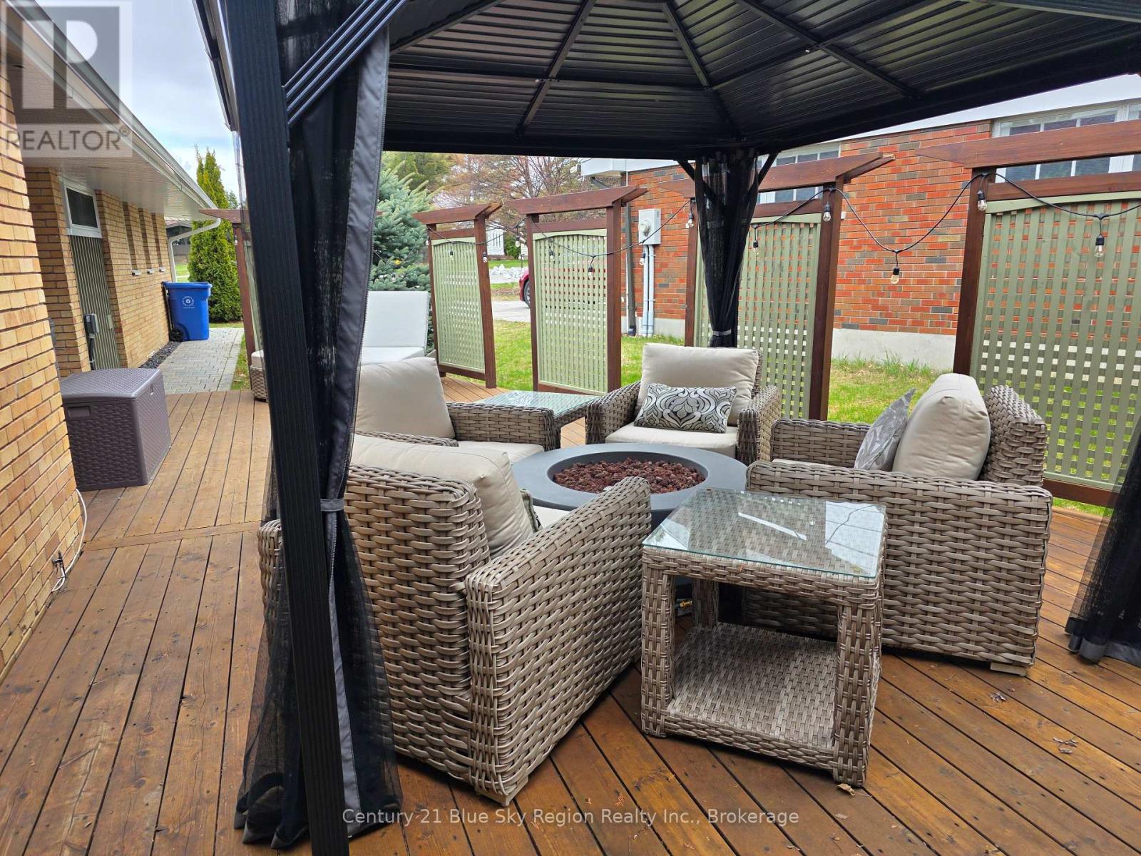 941 PINEWOOD ROAD - 35