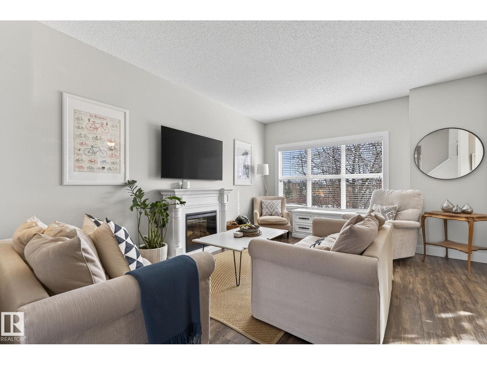 9084 ROSENTHAL LI NW, Edmonton