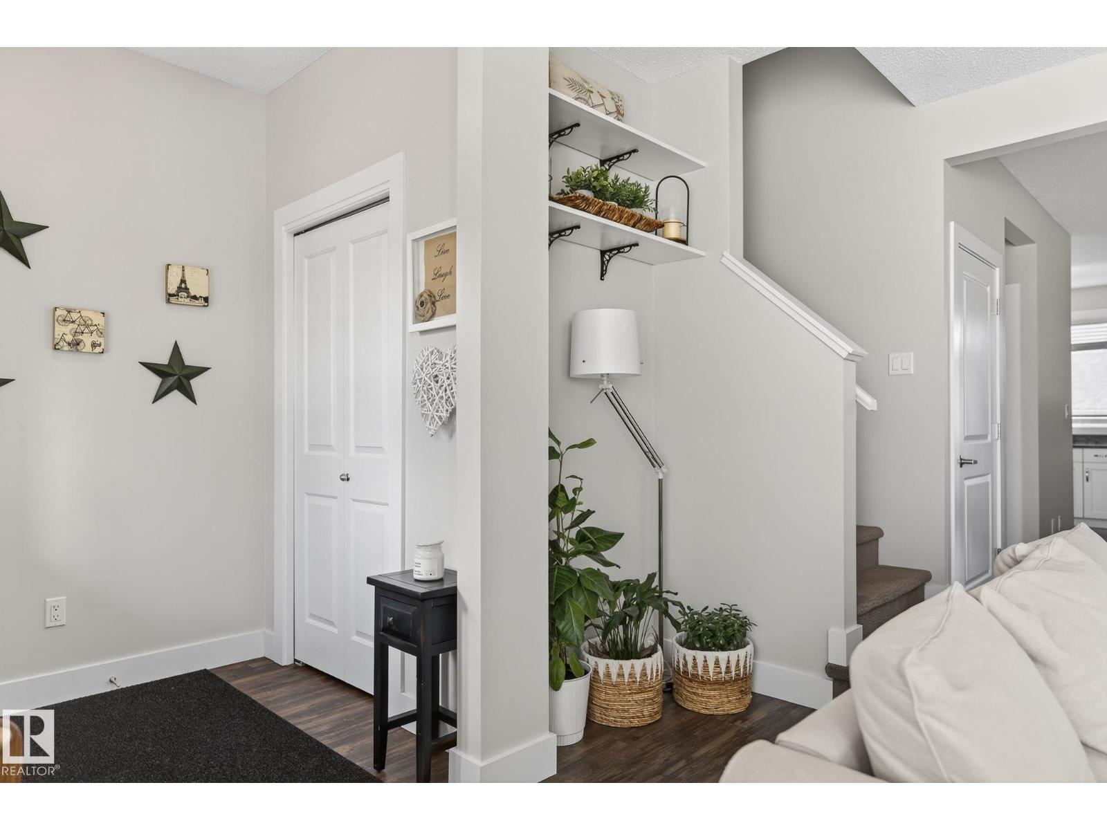 9084 ROSENTHAL LI NW, Edmonton