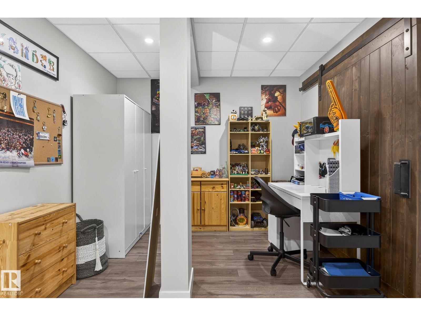 9084 ROSENTHAL LI NW, Edmonton