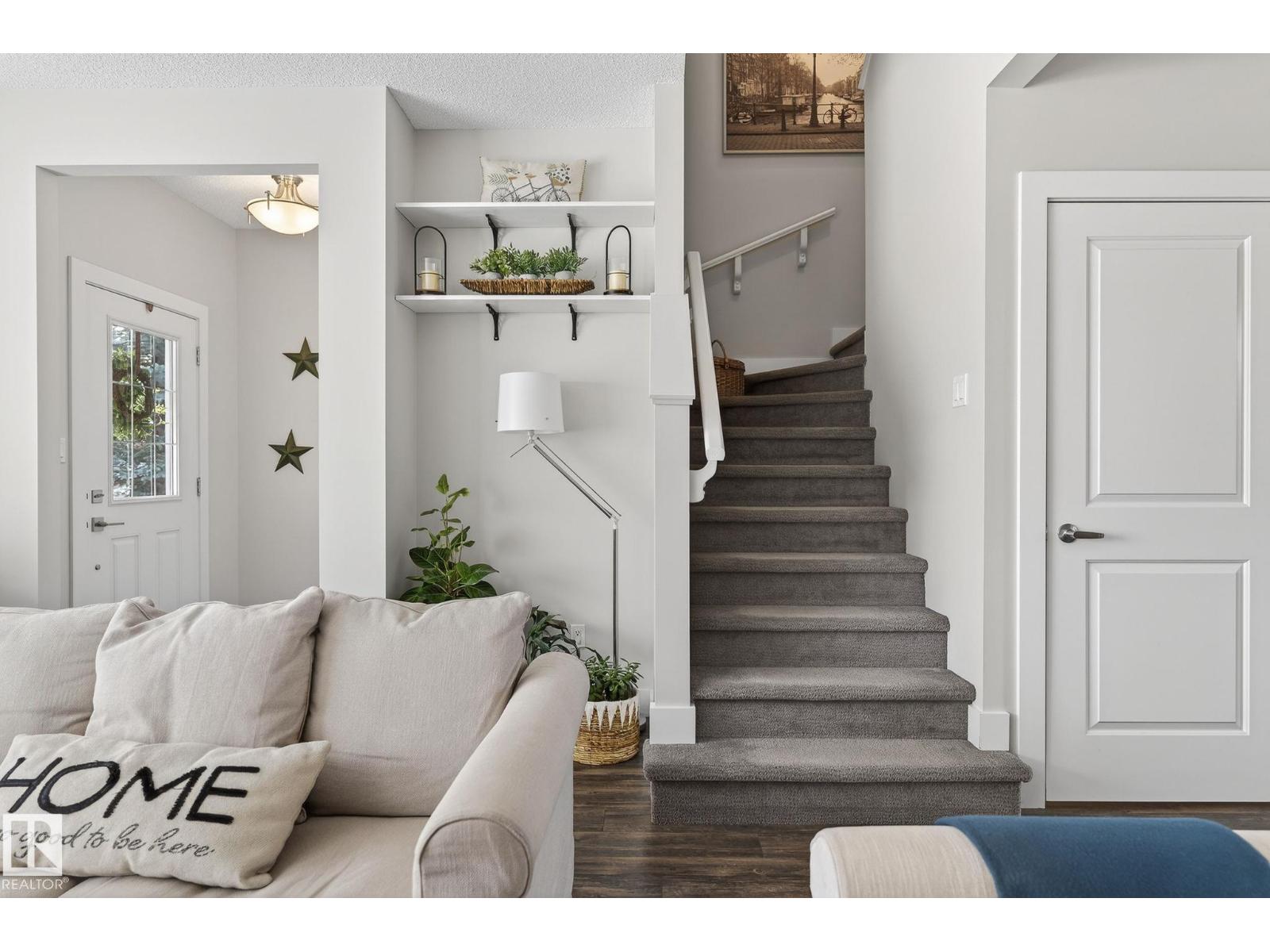 9084 ROSENTHAL LI NW, Edmonton