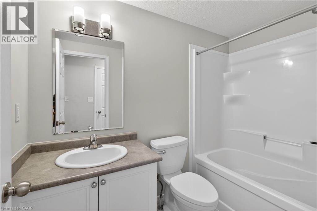 235 JESSICA Crescent Unit# A, Kitchener, Ontario, N2R0C5 — Photo 14