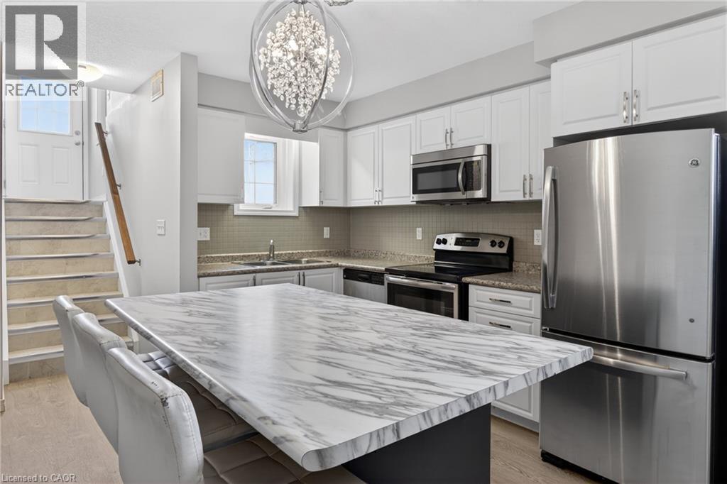 235 JESSICA Crescent Unit# A, Kitchener, Ontario, N2R0C5 — Photo 5