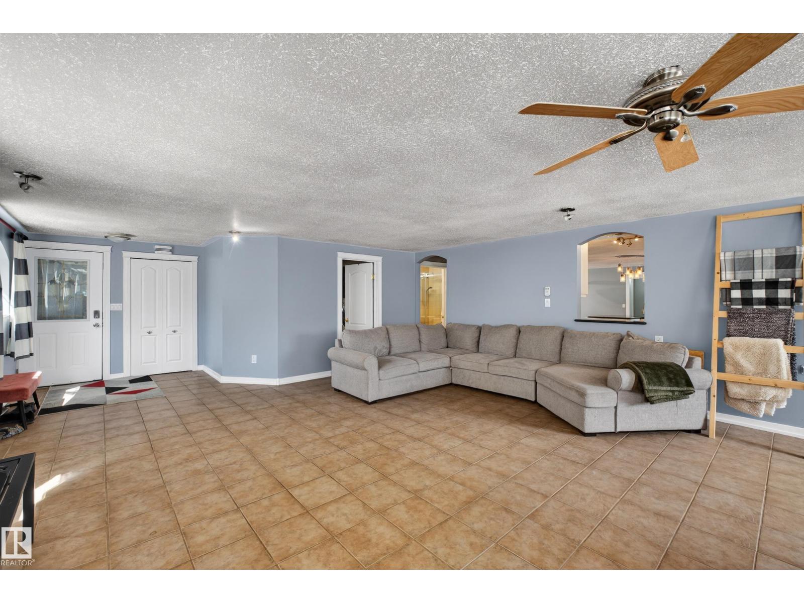 121 55107 RGE RD 33 - 49