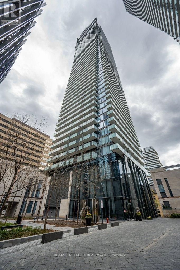 Listing photo of 1507 - 1080 BAY STREET