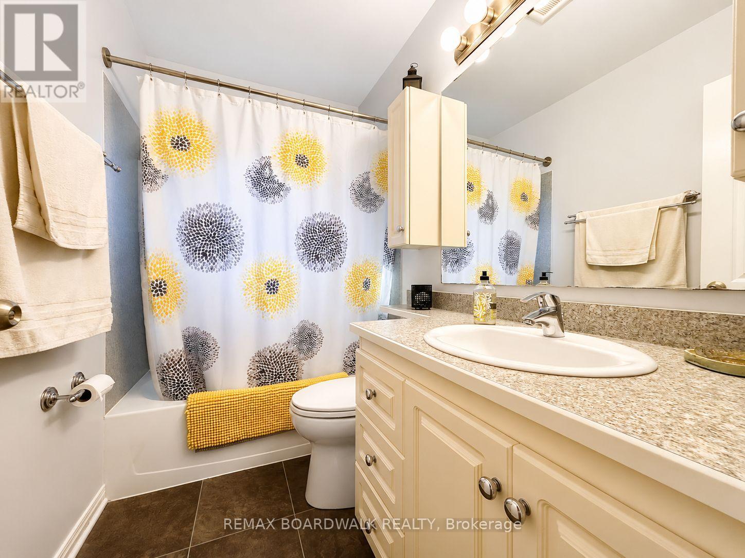 625 CLARKE AVENUE - 13