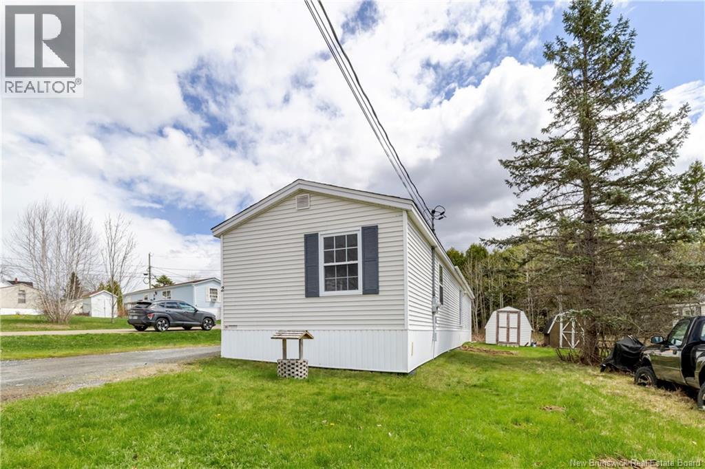 2 Veinot Street - 39