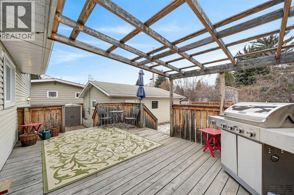 8027 Elbow Drive SW - 24