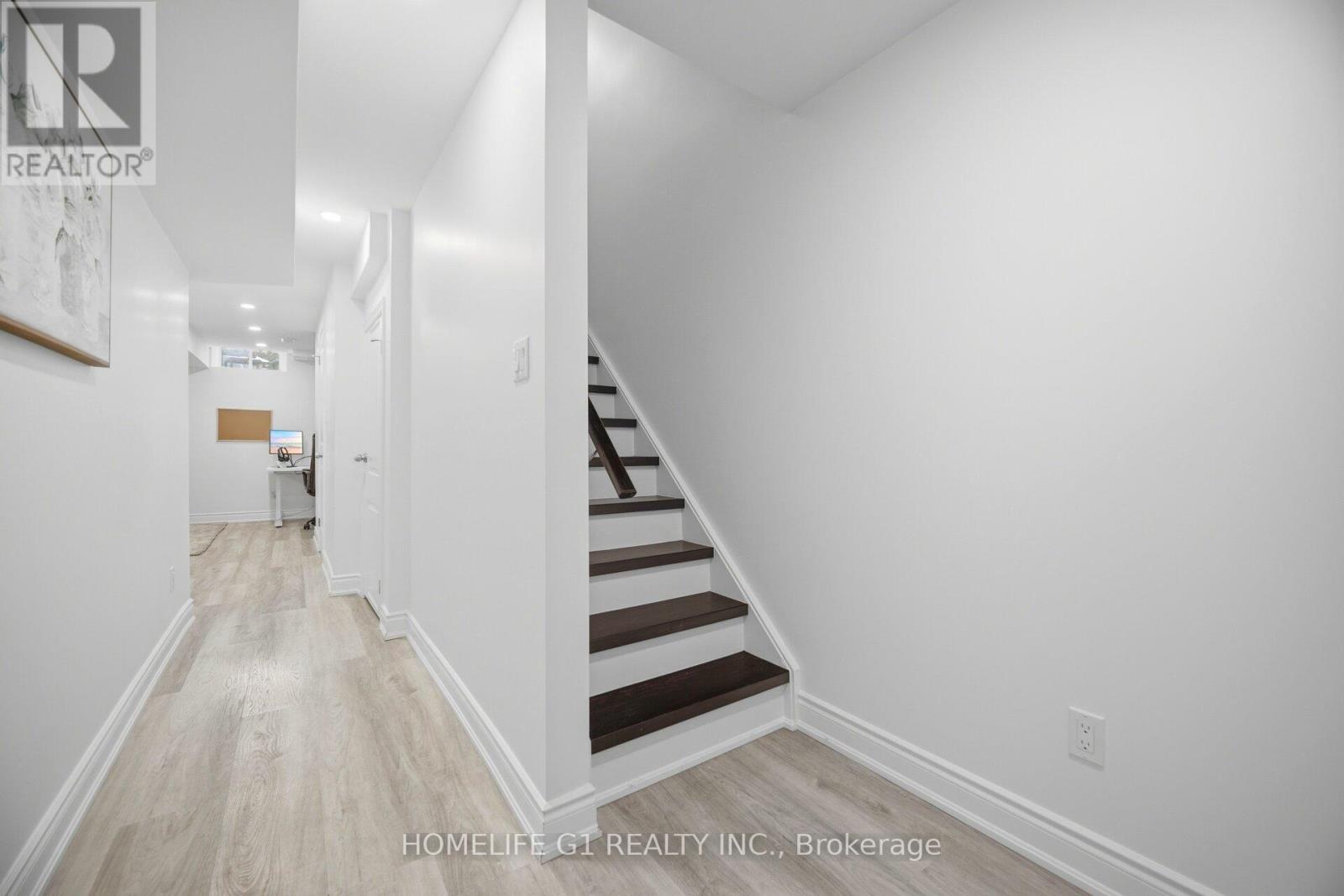 #26 21 MADONNA DRIVE - 20