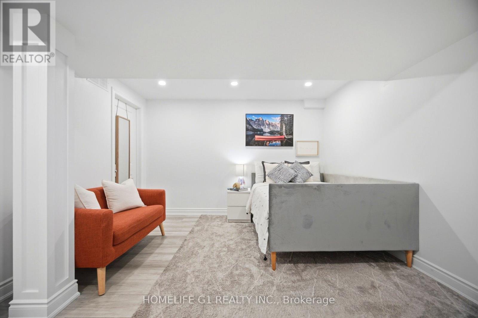 #26 21 MADONNA DRIVE - 22