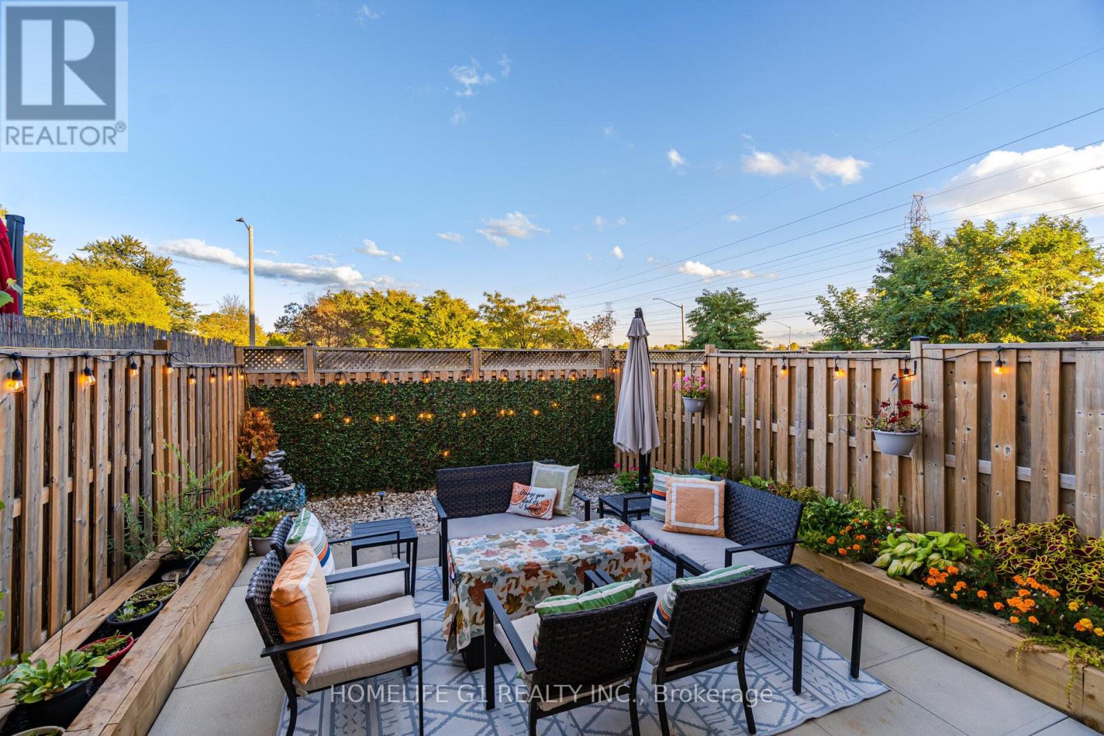 #26 21 MADONNA DRIVE - 32
