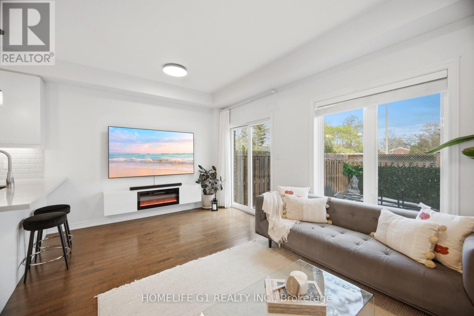 #26 21 MADONNA DRIVE - 5