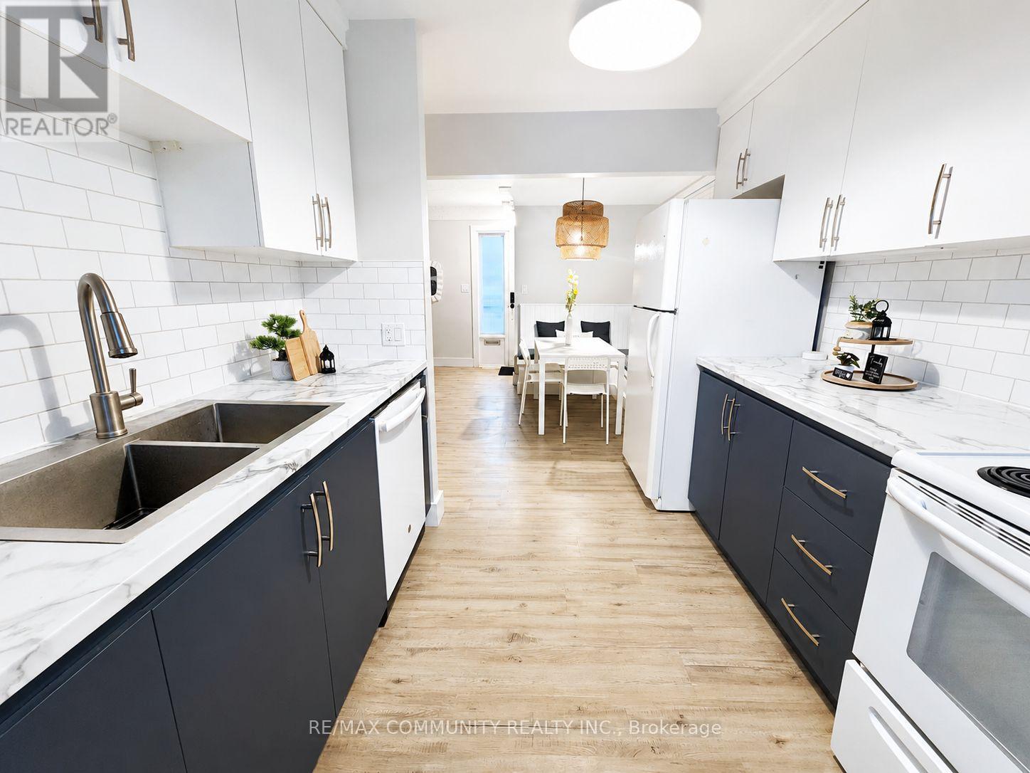 386 WHITNEY AVENUE - 21
