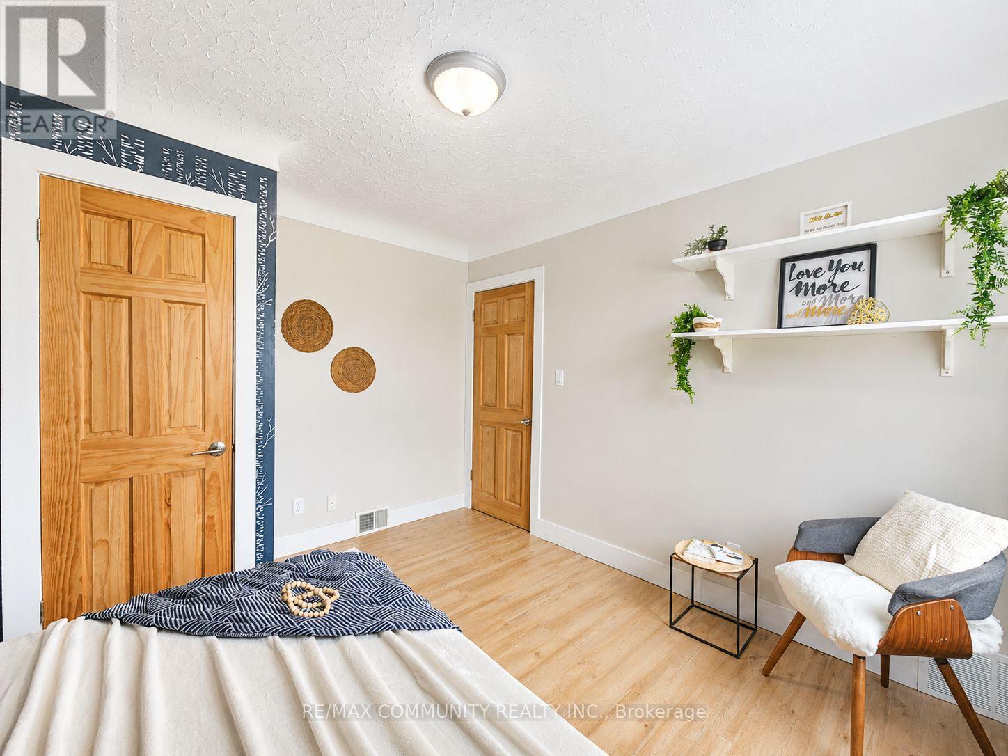 386 WHITNEY AVENUE - 24