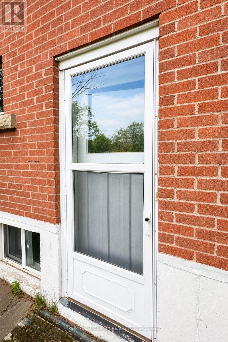 386 WHITNEY AVENUE - 33