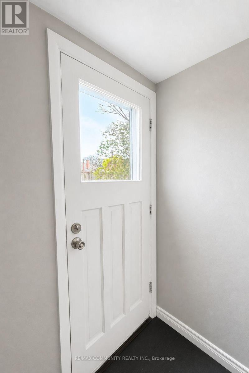 386 WHITNEY AVENUE - 35