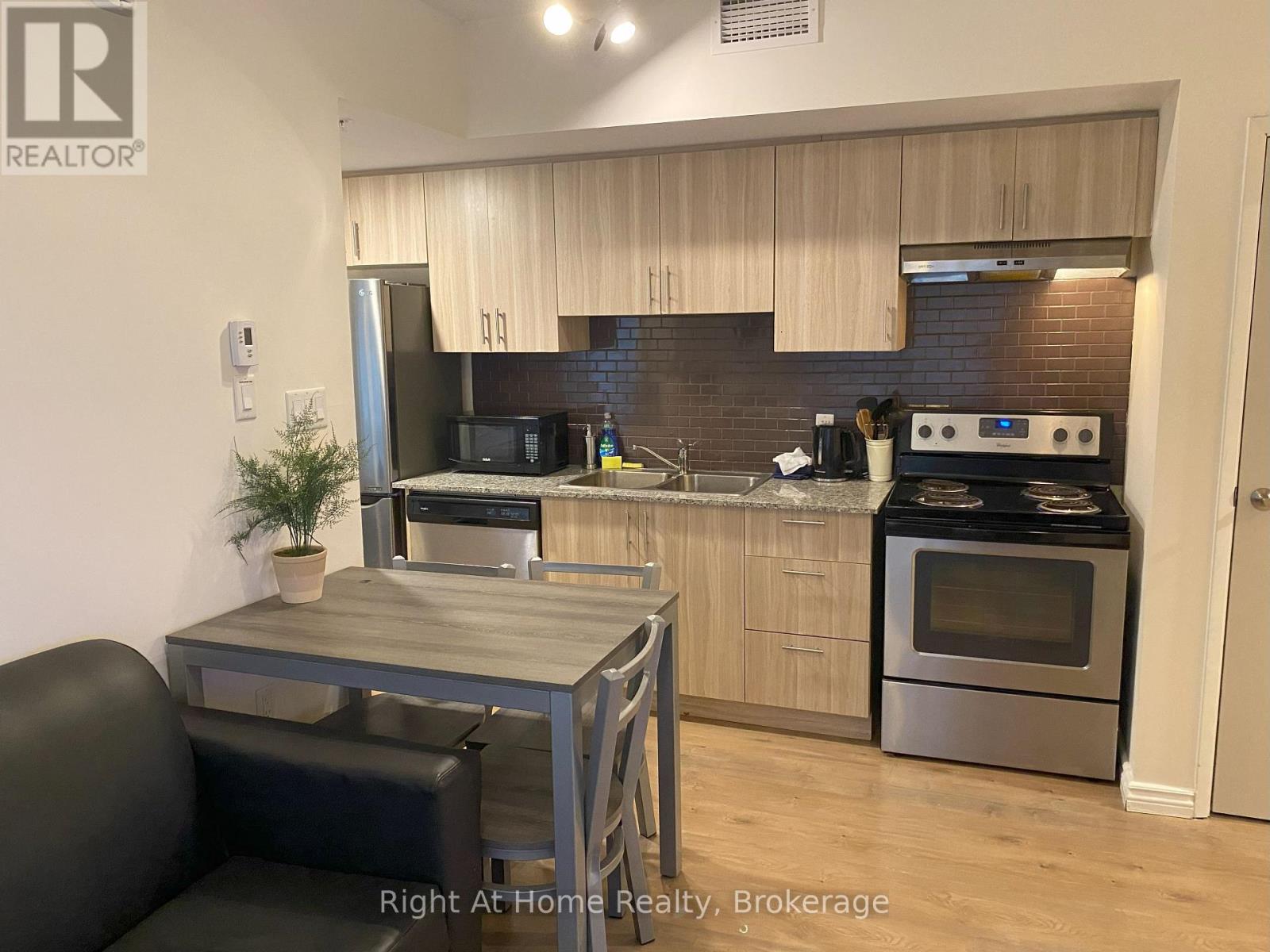 #G204 275 LARCH STREET - 4