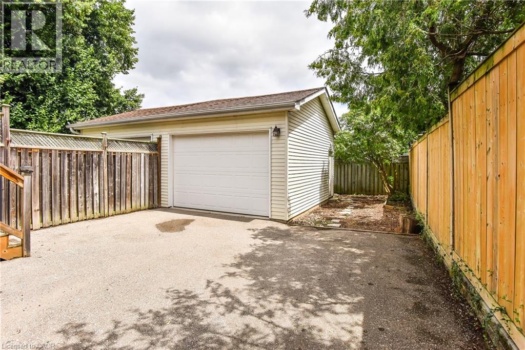 1027 BERNHARDT Street, Cambridge, Ontario, N3H2X9 — Photo 12