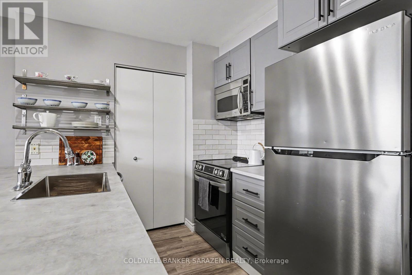 #507 150 CAROLINE AVENUE - 19