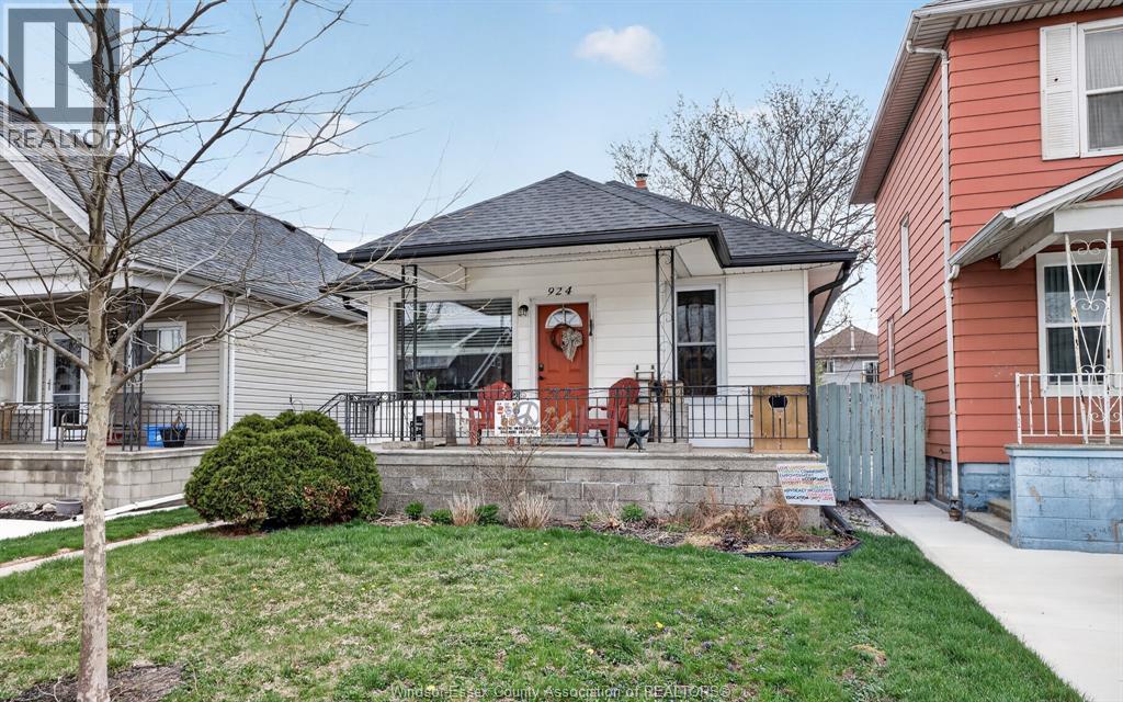 924 MARENTETTE AVENUE, Windsor, Ontario, N9A2A3 — Photo 9