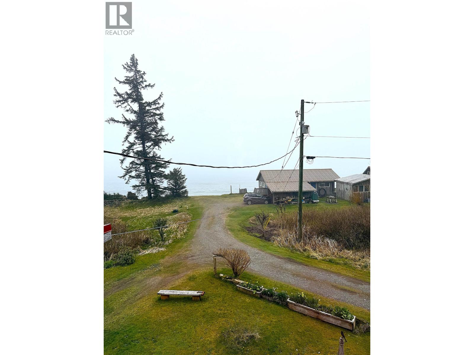 556 DAVIS ROAD - 4