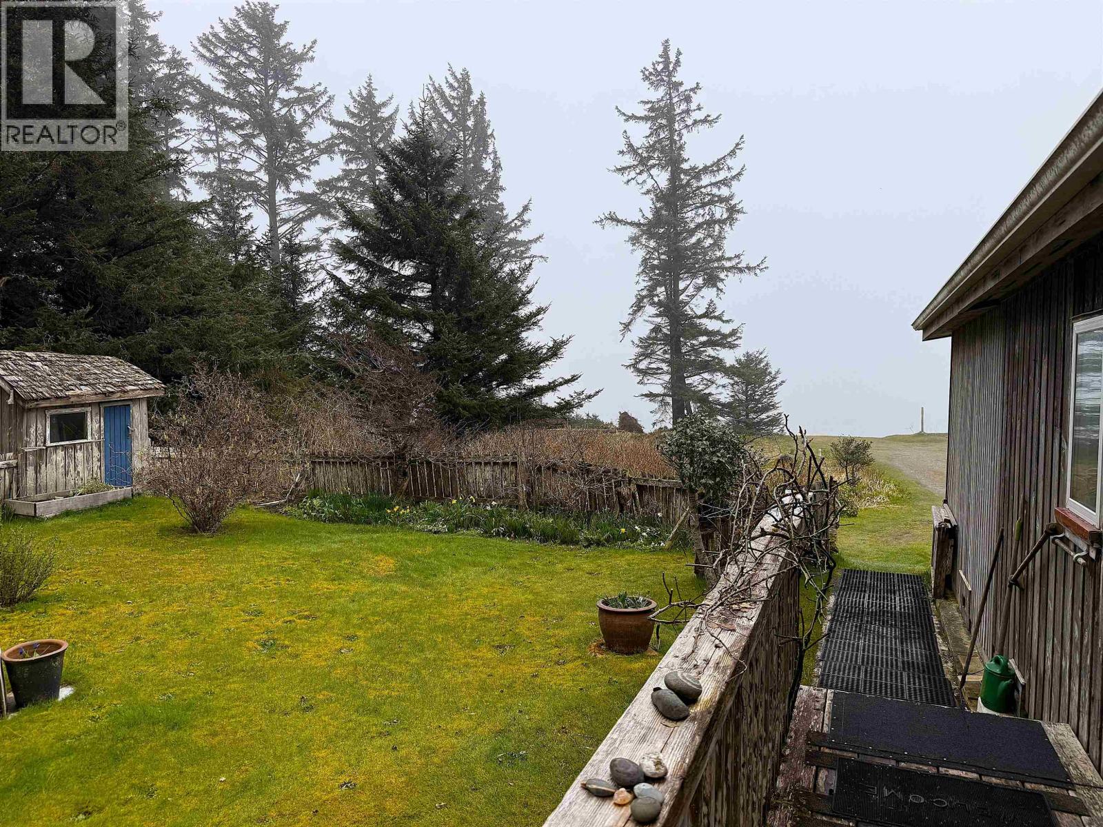 556 DAVIS ROAD - 6