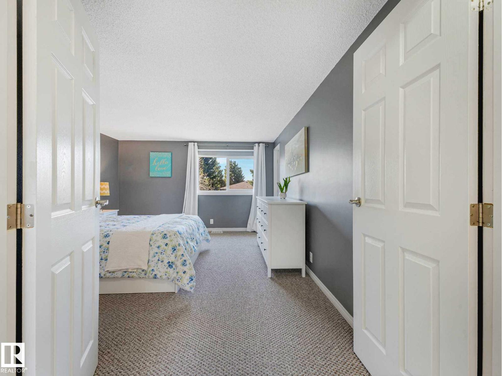 6011 37 AV NW, Edmonton