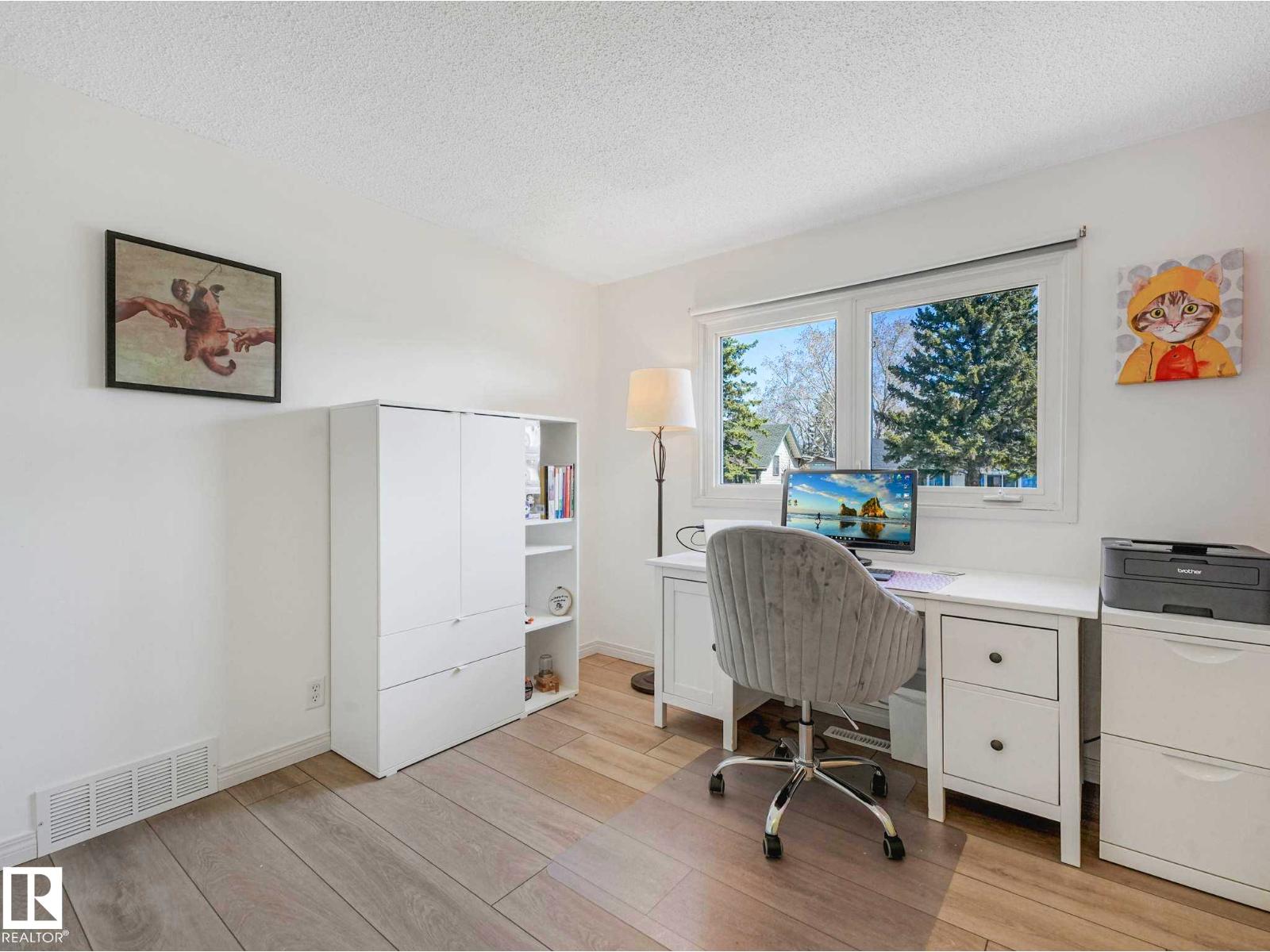 6011 37 AV NW, Edmonton