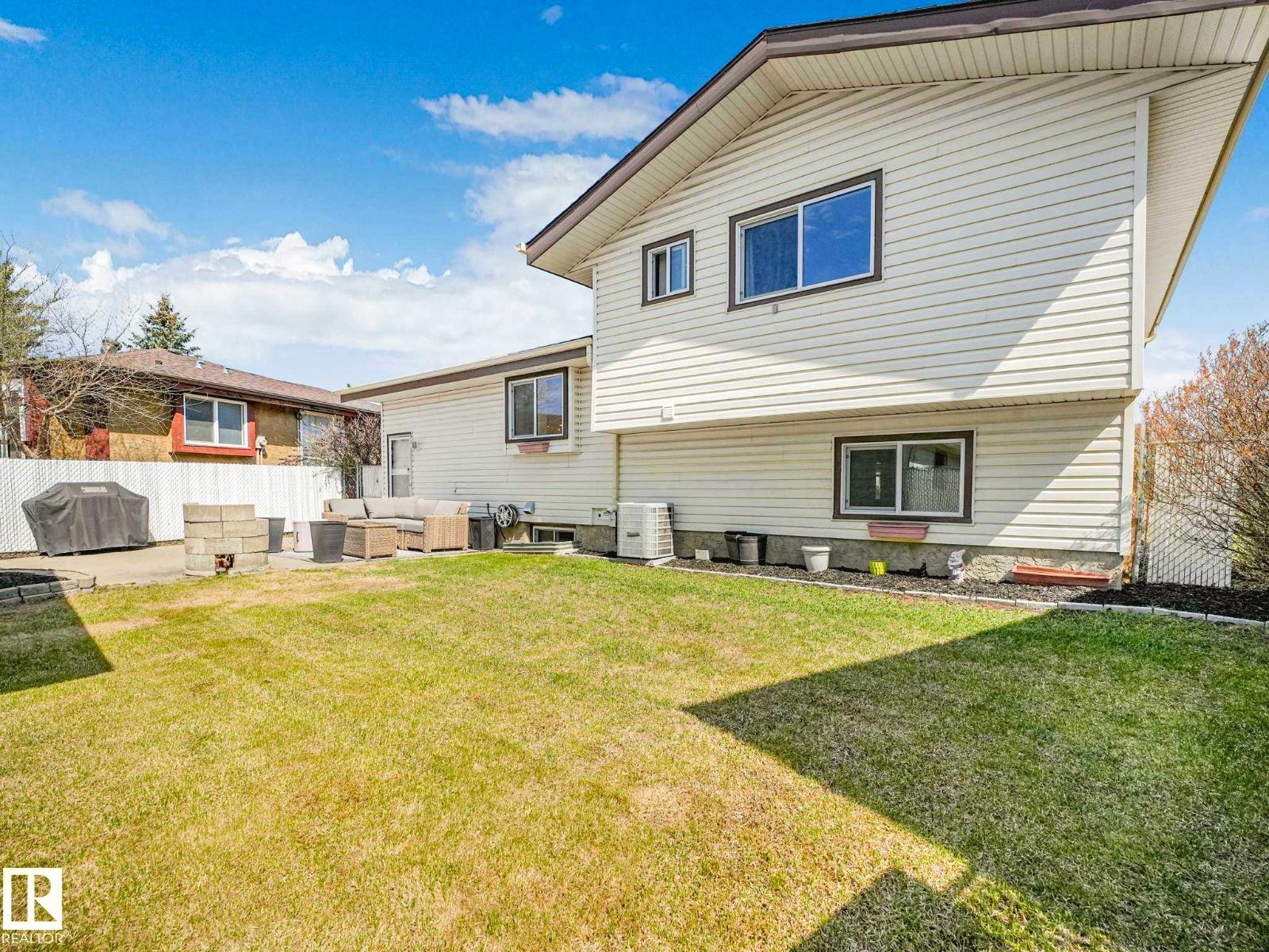 6011 37 AV NW, Edmonton